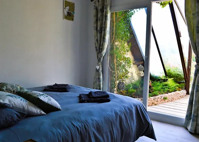 La Maison Penchee, Avec Jardin A 50M De La Plage